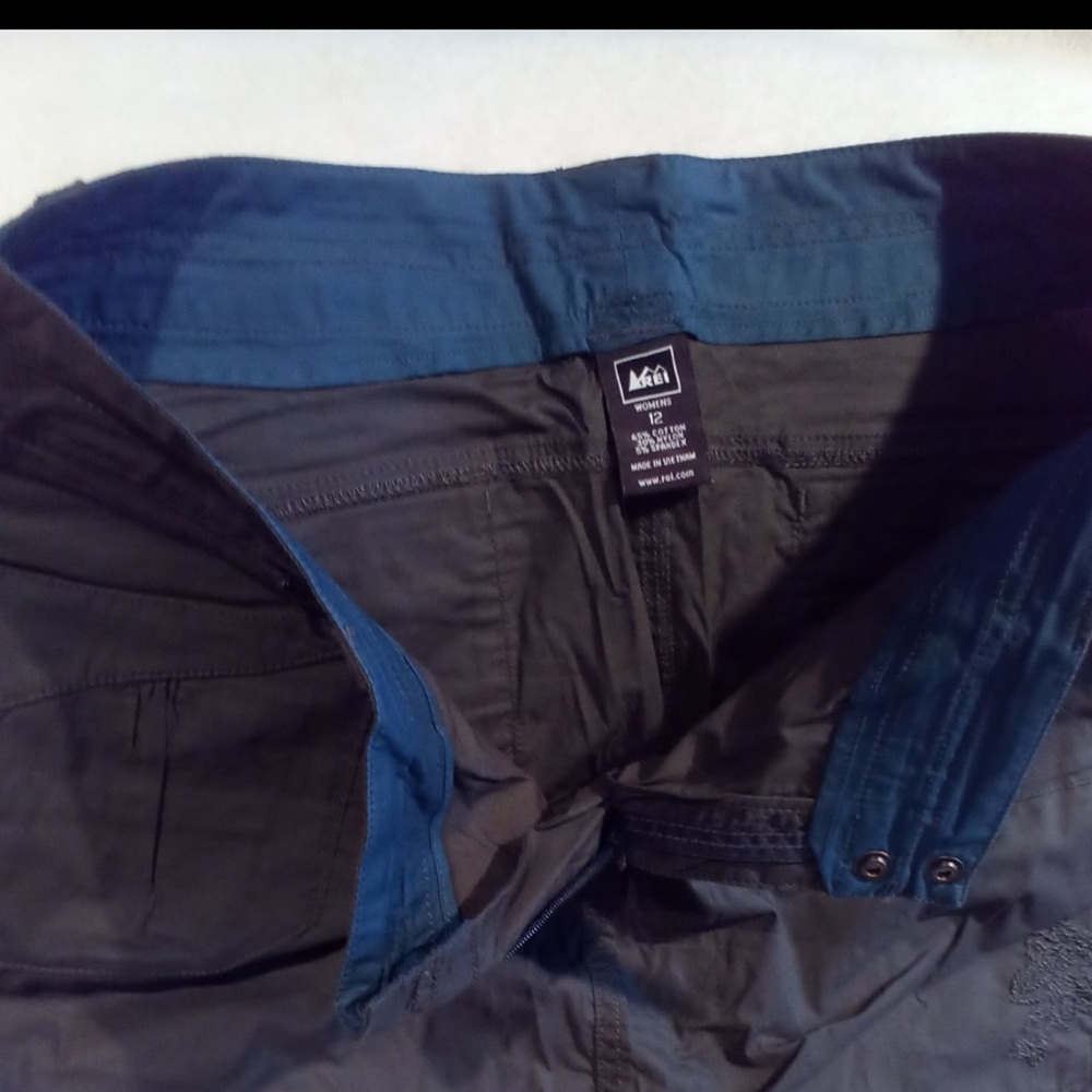 REI womans 12 skirt